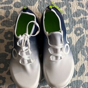 OOFOS Blue and White Gradient Sneakers